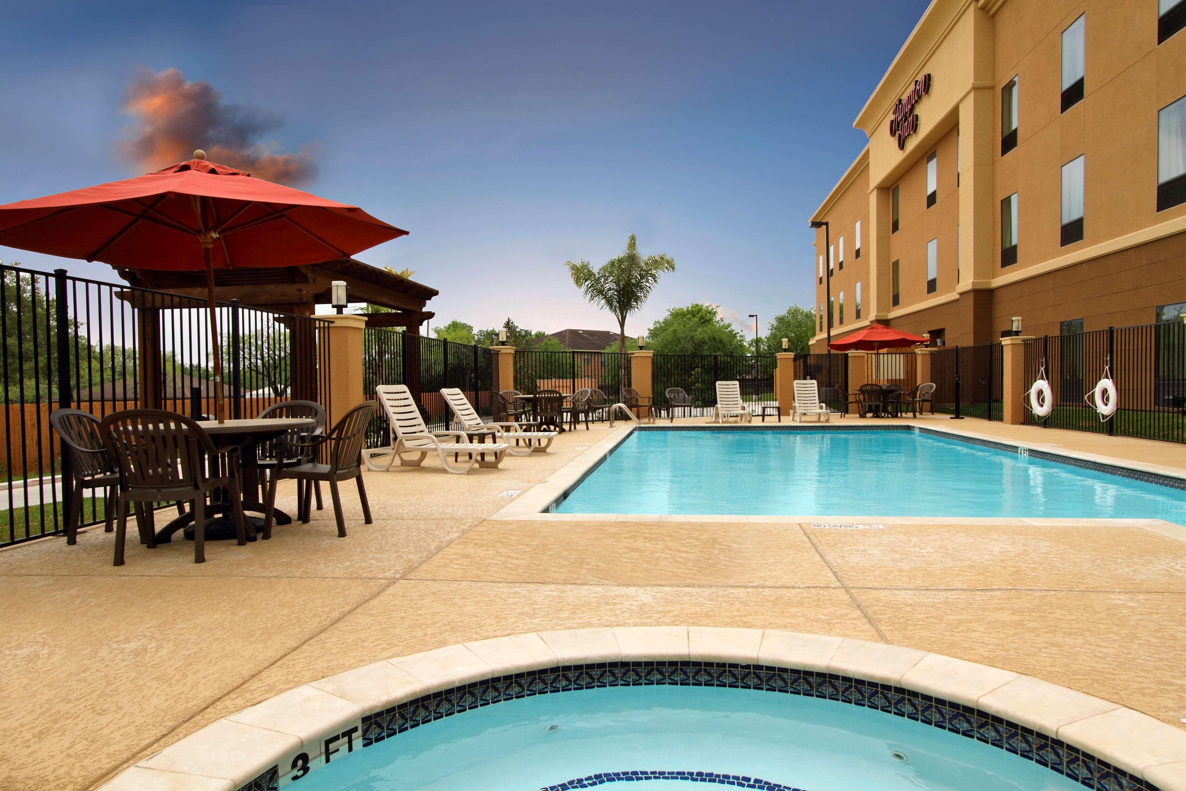 Hampton Inn Beeville Zewnętrze zdjęcie