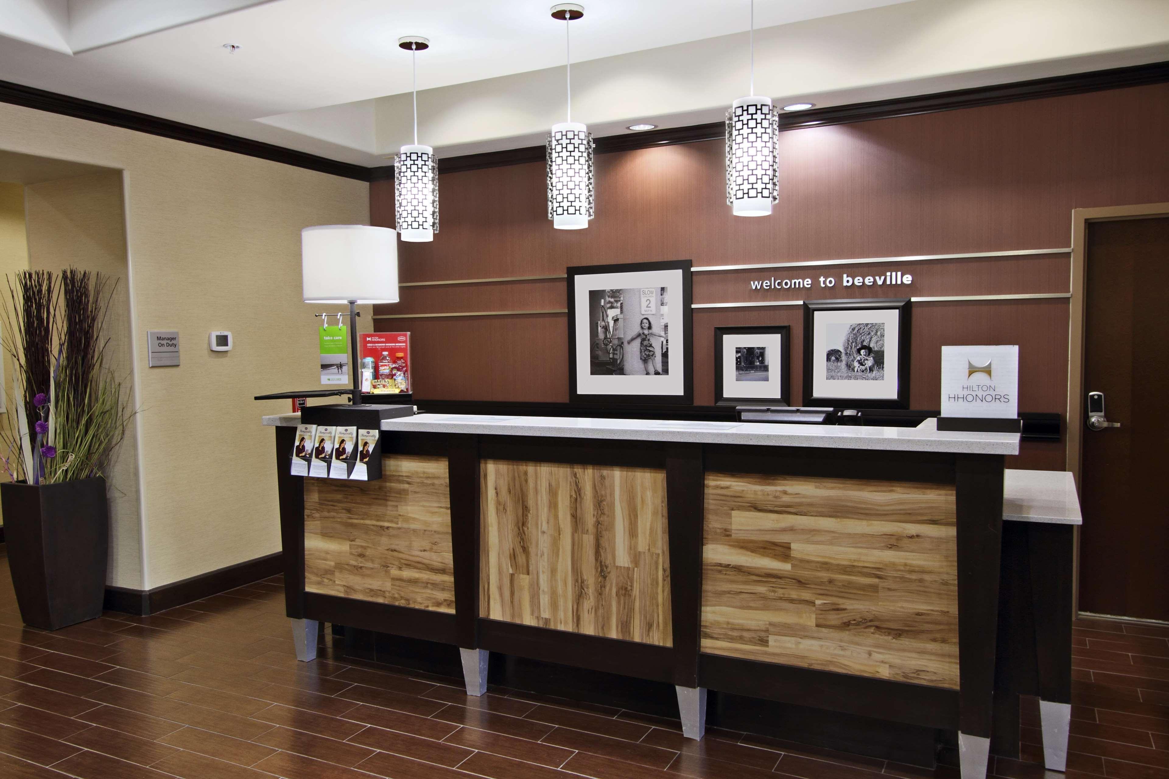 Hampton Inn Beeville Zewnętrze zdjęcie